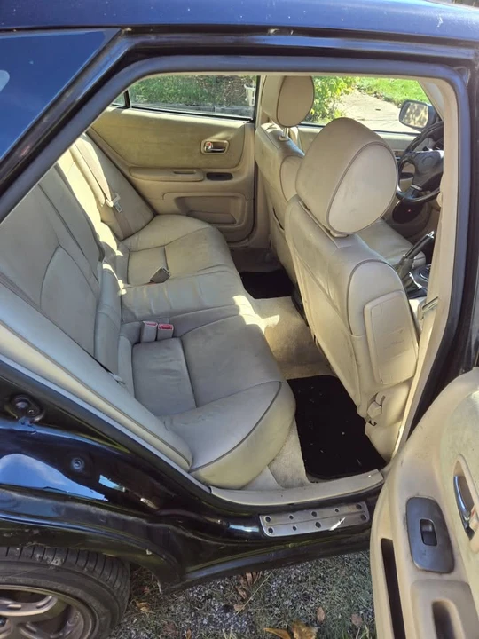 2002 Lexus IS 1st Gen - Image 6 of 12