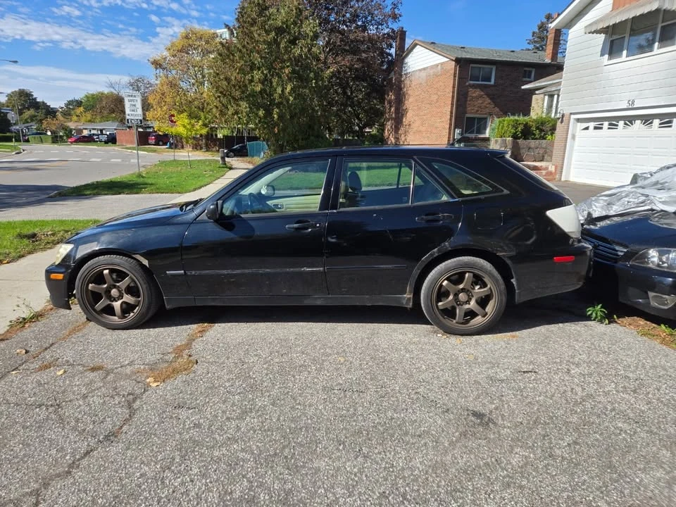 2002 Lexus IS 1st Gen - Image 5 of 12