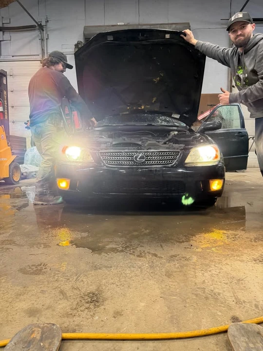 2002 Lexus IS 1st Gen - Image 5 of 13