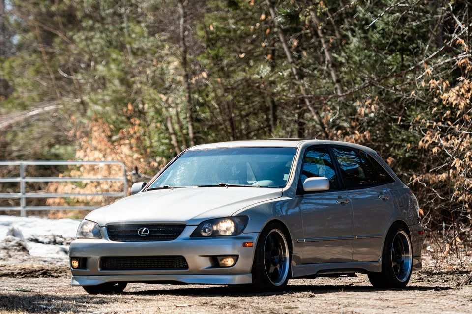 2002 Lexus IS 1st Gen - Image 10 of 11
