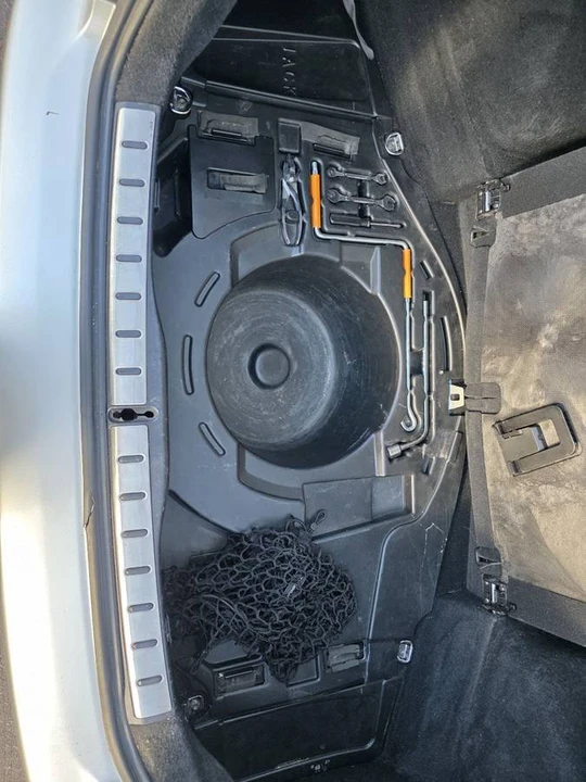 2002 Lexus IS 1st Gen - Image 9 of 9