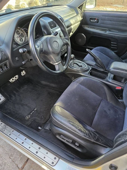 2002 Lexus IS 1st Gen - Image 7 of 9