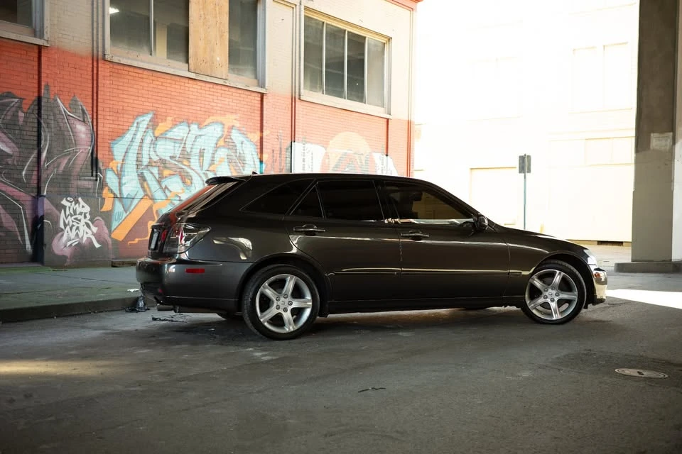 2002 Lexus IS 1st Gen - Image 3 of 9
