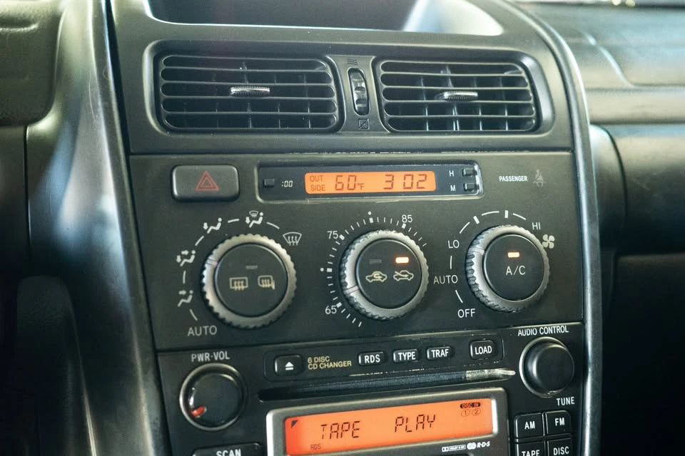 2002 Lexus IS 1st Gen - Image 6 of 9
