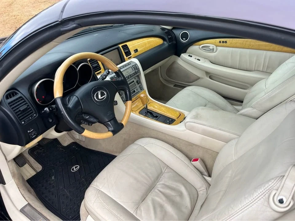 2002 Lexus SC430 - Image 9 of 15