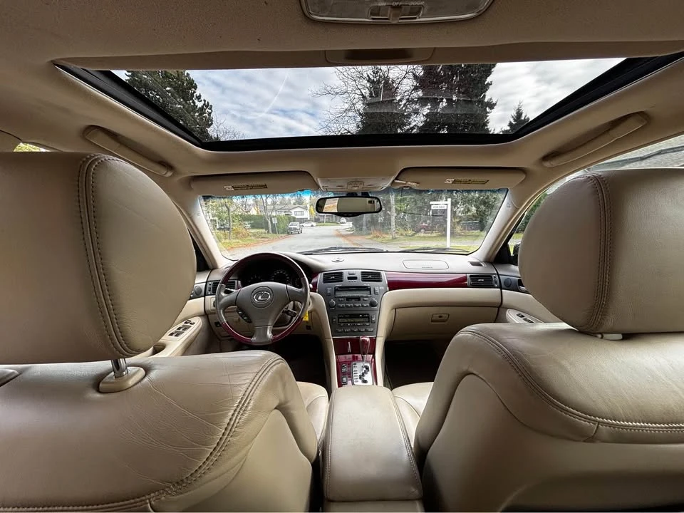 2002 Lexus ES 3rd Gen - Image 13 of 16