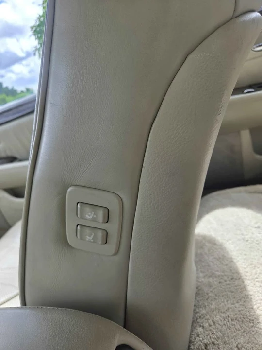 2002 Lexus LS 3rd Gen - Image 2 of 12