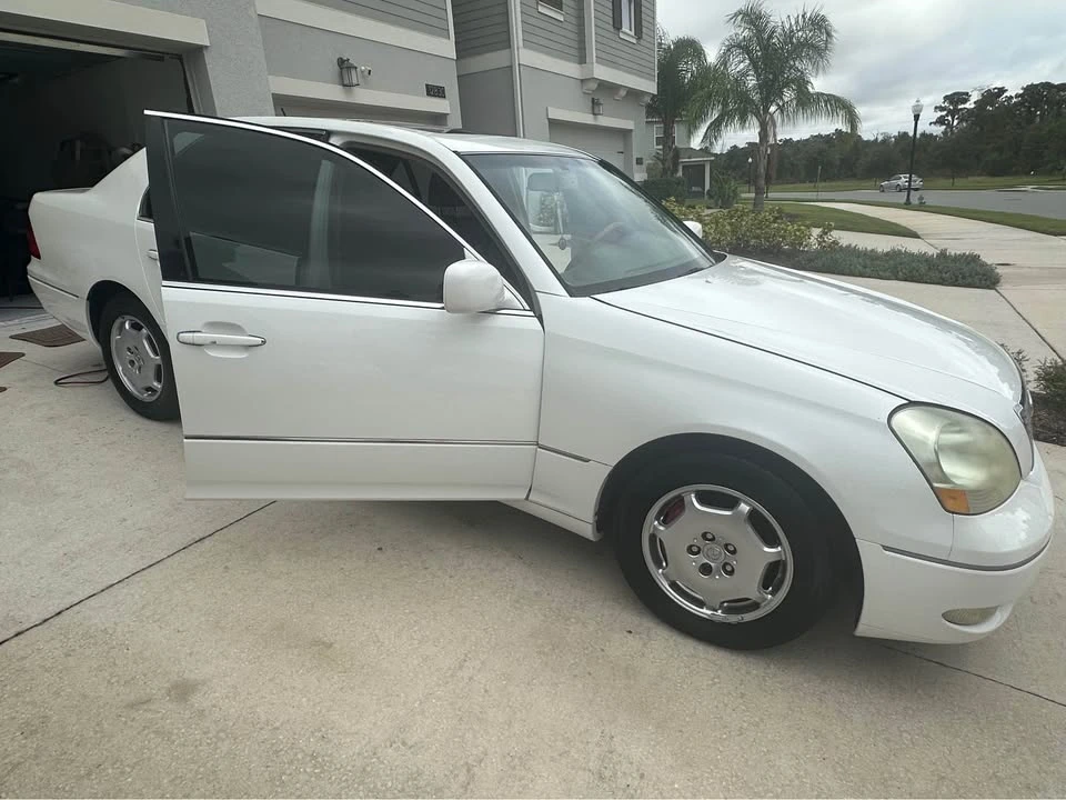2002 Lexus LS 3rd Gen - Image 9 of 10