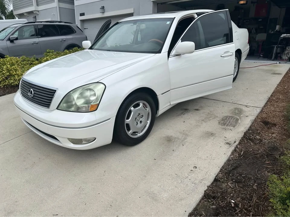 2002 Lexus LS 3rd Gen - Image 8 of 10
