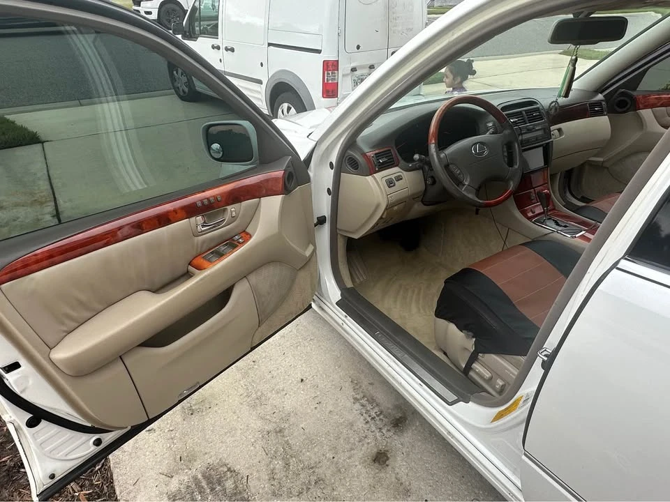 2002 Lexus LS 3rd Gen - Image 4 of 10