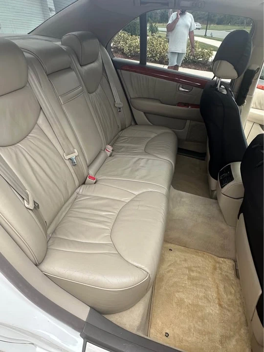 2002 Lexus LS 3rd Gen - Image 5 of 10