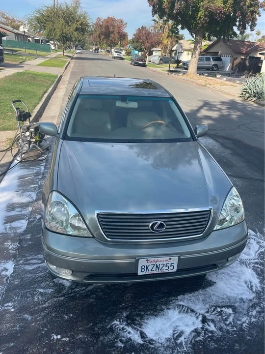 2002 Lexus LS 3rd Gen - Image 3 of 12
