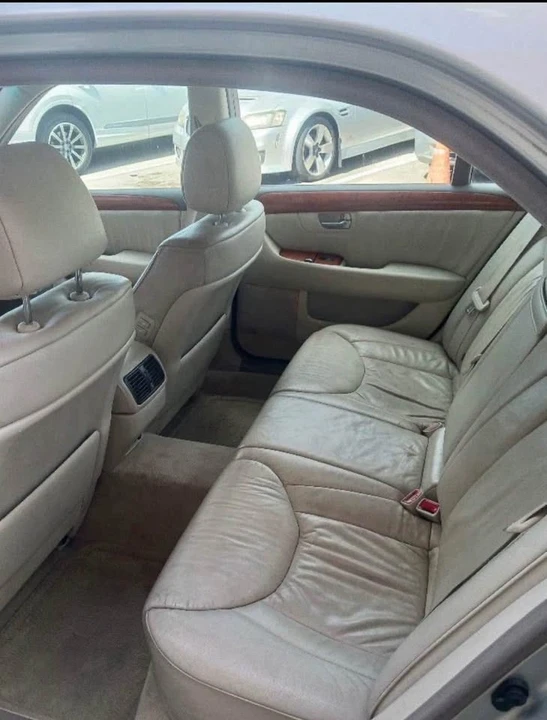 2002 Lexus LS 3rd Gen - Image 3 of 5