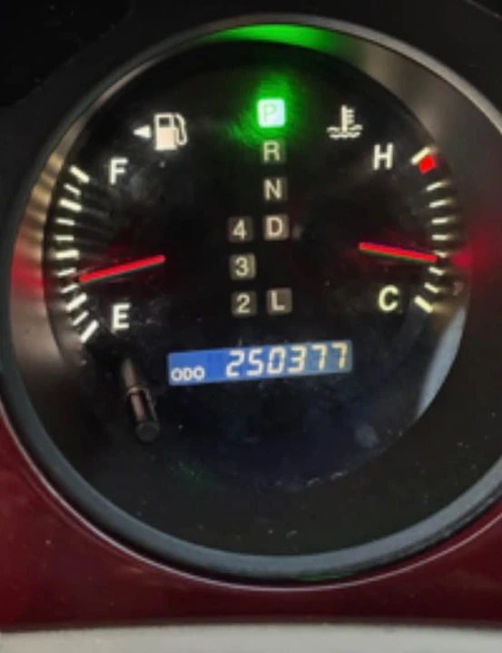 2002 Lexus LS 3rd Gen - Image 6 of 9
