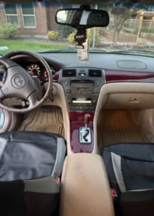2002 Lexus LS 3rd Gen - Image 3 of 9