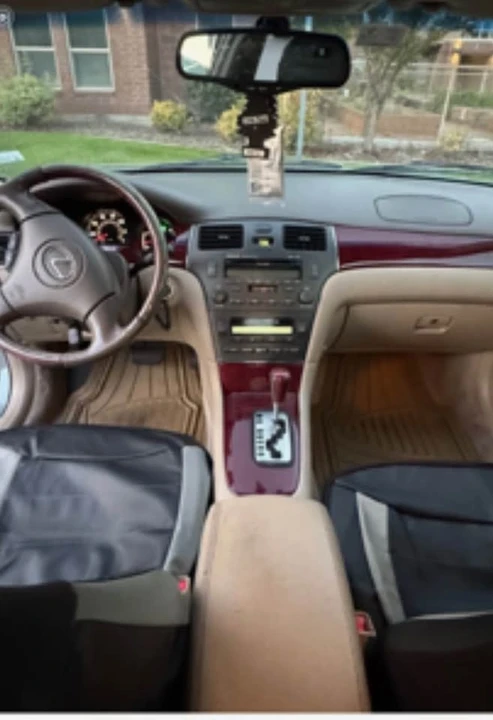 2002 Lexus LS 3rd Gen - Image 4 of 9