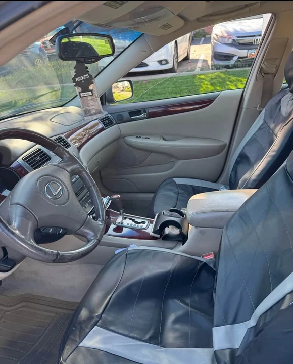 2002 Lexus LS 3rd Gen - Image 8 of 9