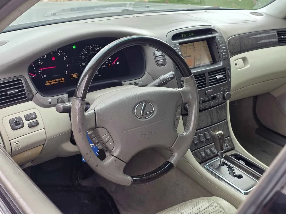 2002 Lexus LS 3rd Gen - Image 6 of 11