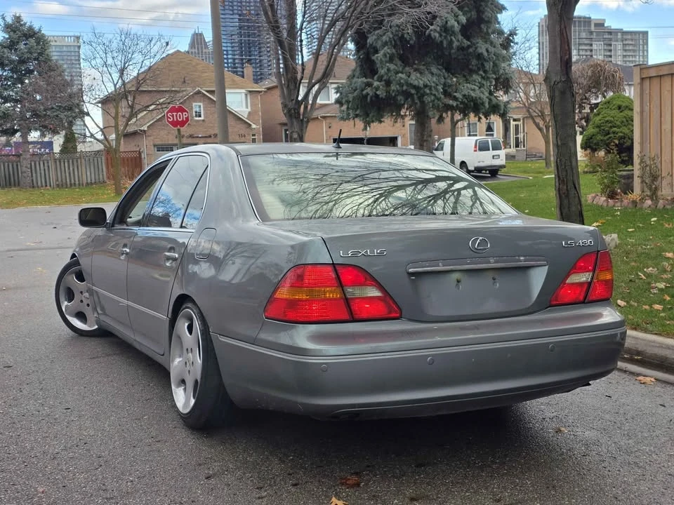 2002 Lexus LS 3rd Gen - Image 3 of 11