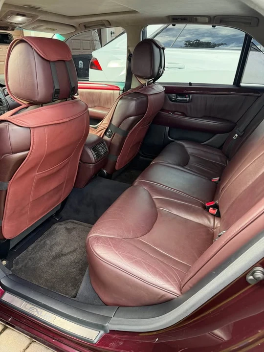 2002 Lexus LS 3rd Gen - Image 5 of 7