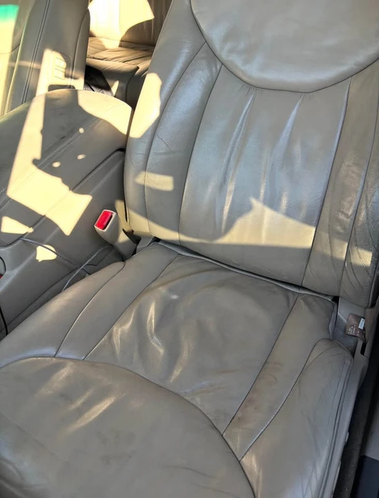 2002 Lexus LS 2nd Gen - Image 2 of 5