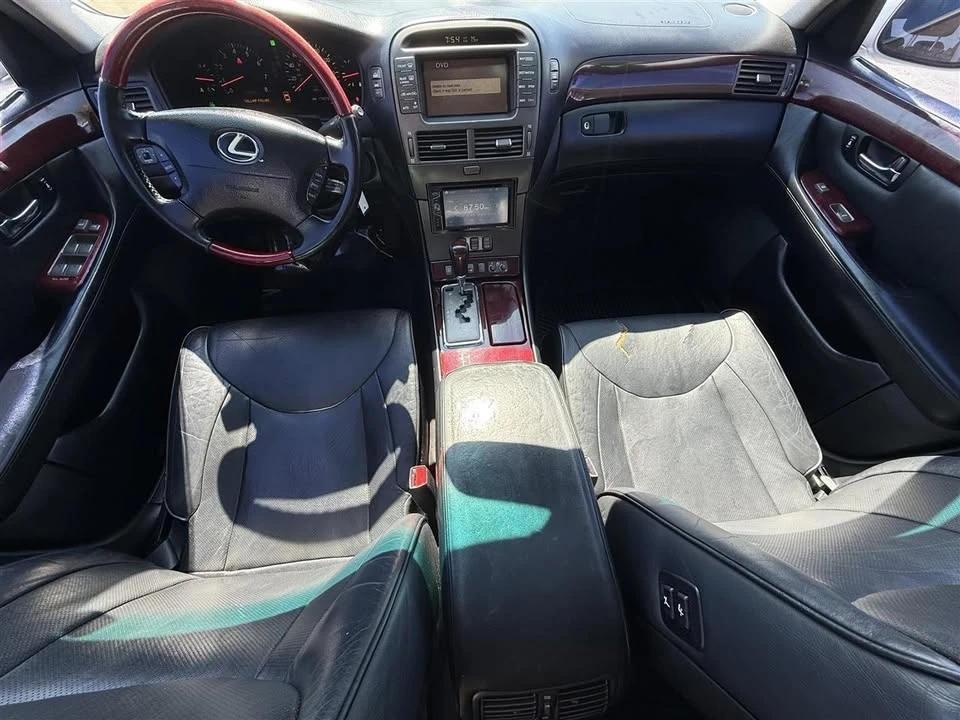 2002 Lexus LS 3rd Gen - Image 11 of 20