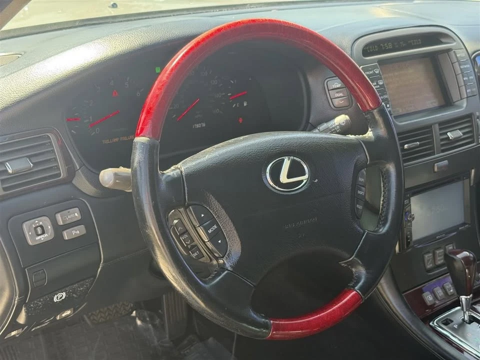 2002 Lexus LS 3rd Gen - Image 13 of 20