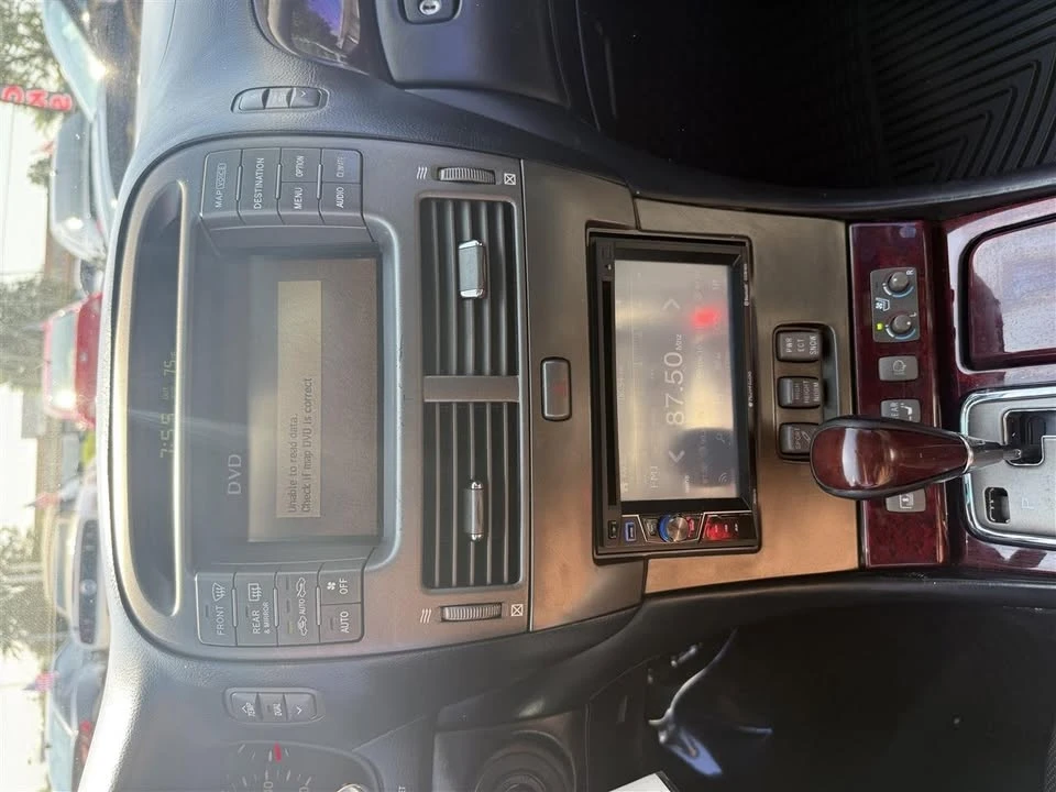 2002 Lexus LS 3rd Gen - Image 14 of 20