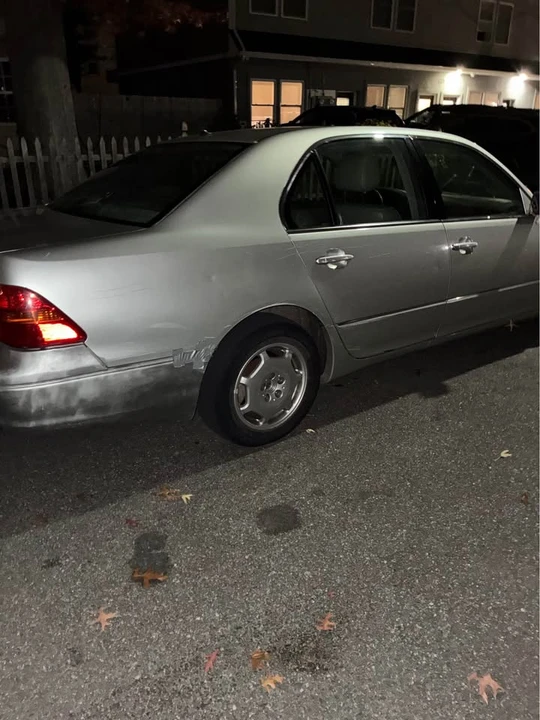 2002 Lexus LS 3rd Gen - Image 5 of 5