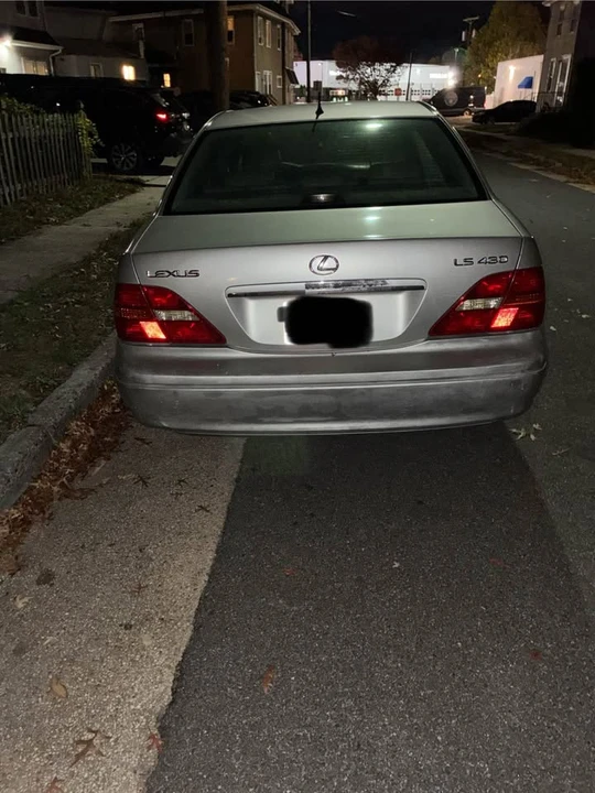 2002 Lexus LS 3rd Gen - Image 4 of 5