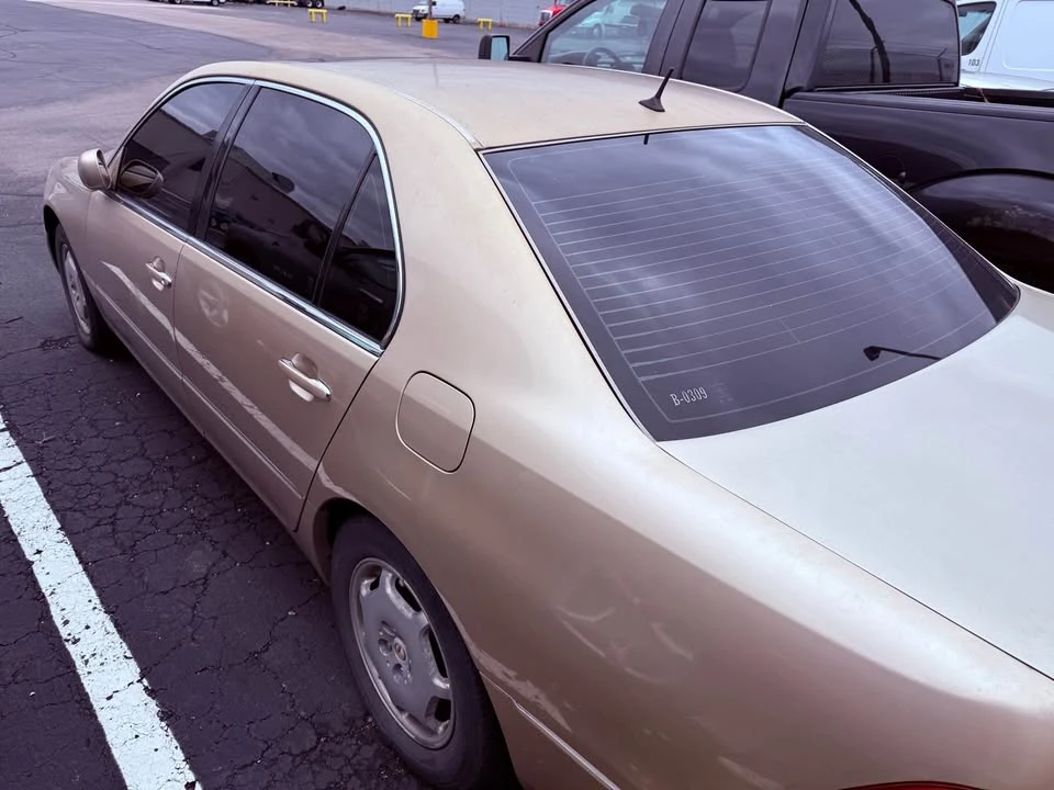 2002 Lexus LS 3rd Gen - Image 2 of 10