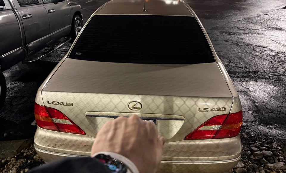 2002 Lexus LS 3rd Gen - Image 4 of 10