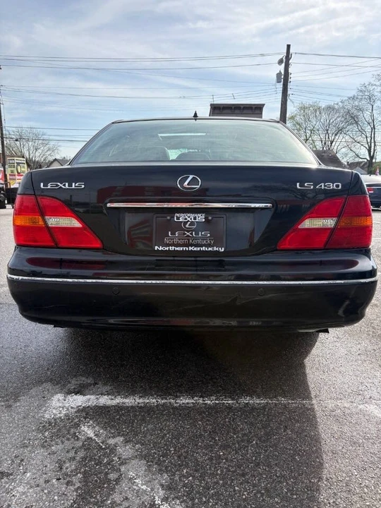 2002 Lexus LS 3rd Gen - Image 5 of 20