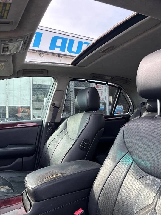 2002 Lexus LS 3rd Gen - Image 11 of 20
