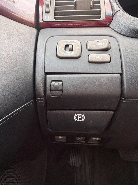 2002 Lexus LS 3rd Gen - Image 19 of 20