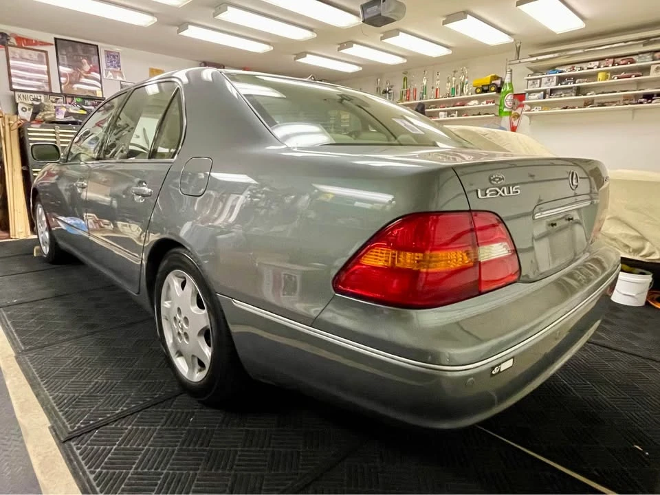 2002 Lexus LS 2nd Gen - Image 4 of 19
