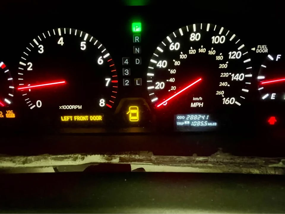 2002 Lexus LS 2nd Gen - Image 15 of 19