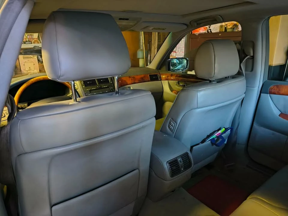 2002 Lexus LS 3rd Gen - Image 3 of 8