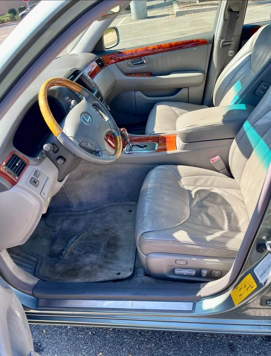 2002 Lexus LS 3rd Gen - Image 3 of 5