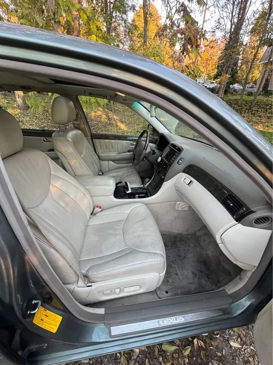 2002 Lexus LS 3rd Gen - Image 15 of 16
