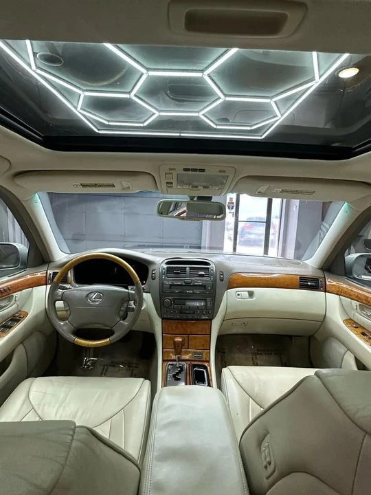 2002 Lexus LS 3rd Gen - Image 16 of 20