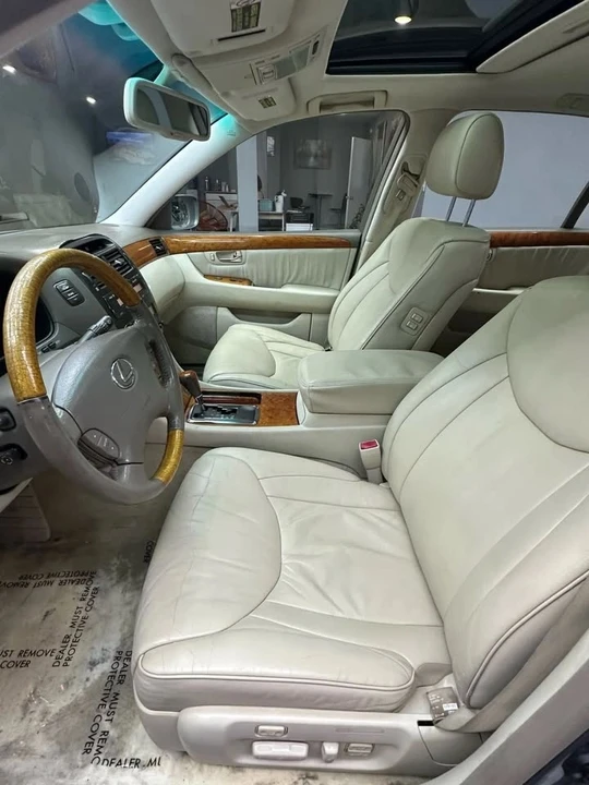 2002 Lexus LS 3rd Gen - Image 10 of 20