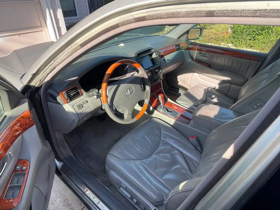 2002 Lexus LS 3rd Gen - Image 6 of 11