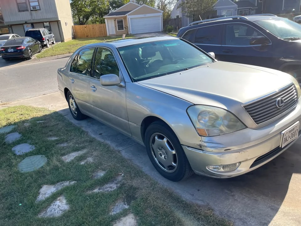 2002 Lexus LS 3rd Gen - Image 4 of 11