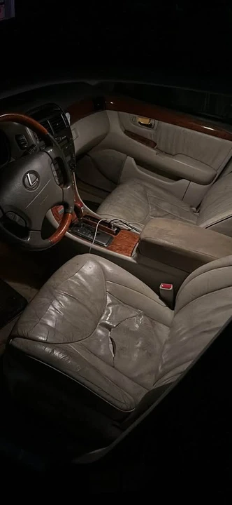 2002 Lexus LS 3rd Gen - Image 6 of 7