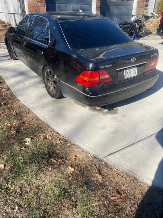 2002 Lexus LS 3rd Gen - Image 2 of 7