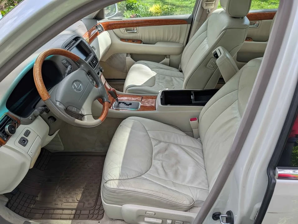 2002 Lexus LS 3rd Gen - Image 6 of 9