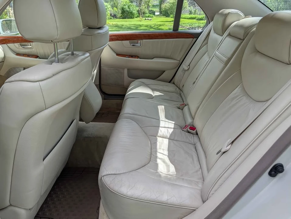 2002 Lexus LS 3rd Gen - Image 7 of 9