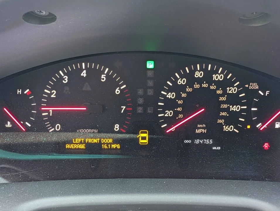 2002 Lexus LS 3rd Gen - Image 8 of 9