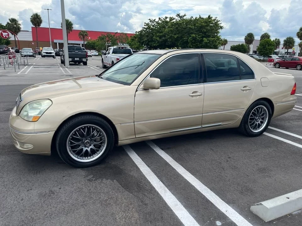 2002 Lexus LS 3rd Gen - Image 3 of 11